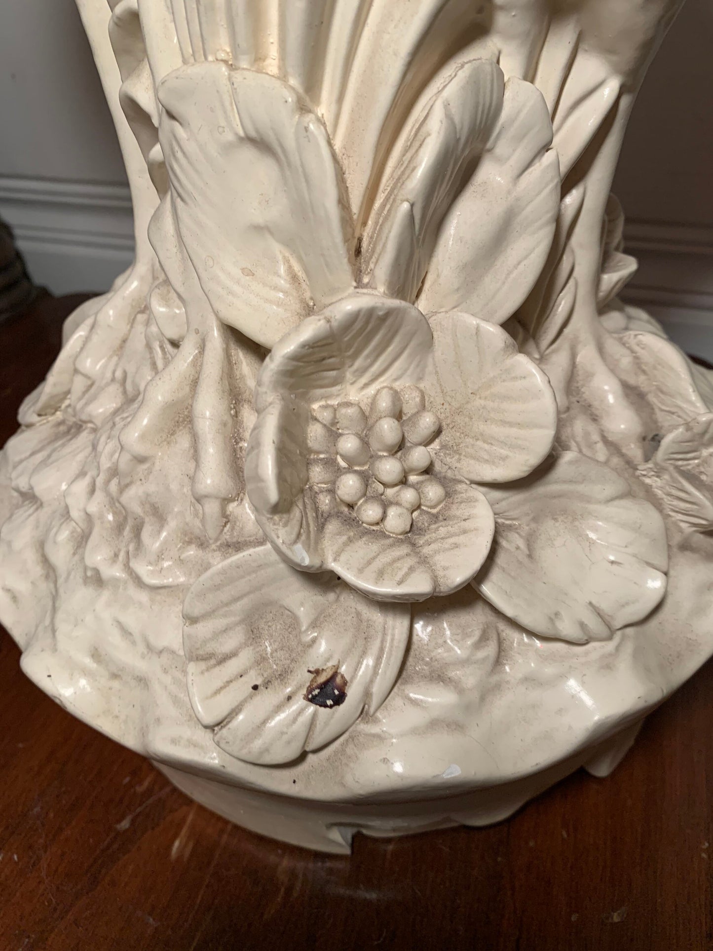 Plaster lamp