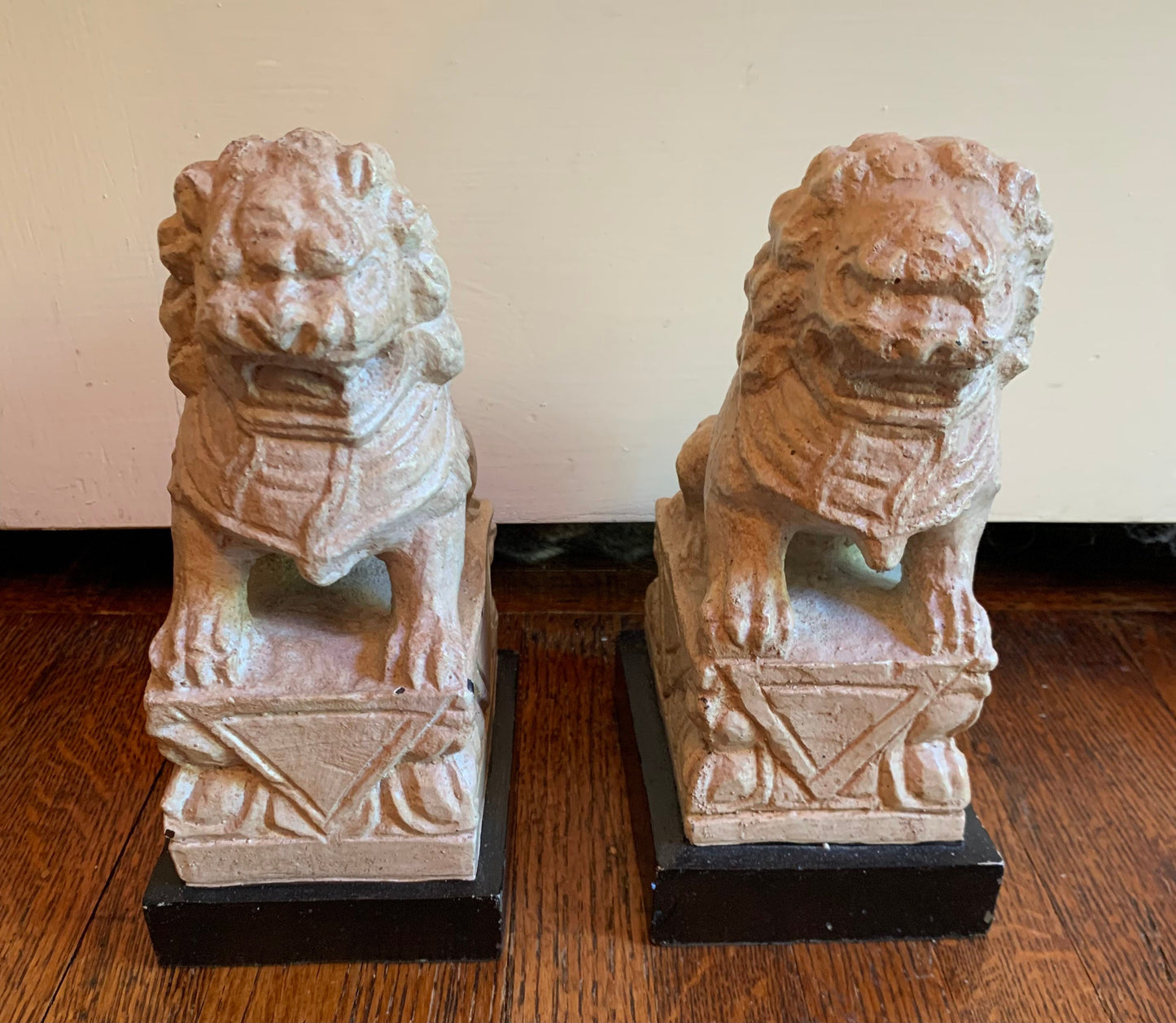 Vintage Composite Foo Dogs, Set of 2