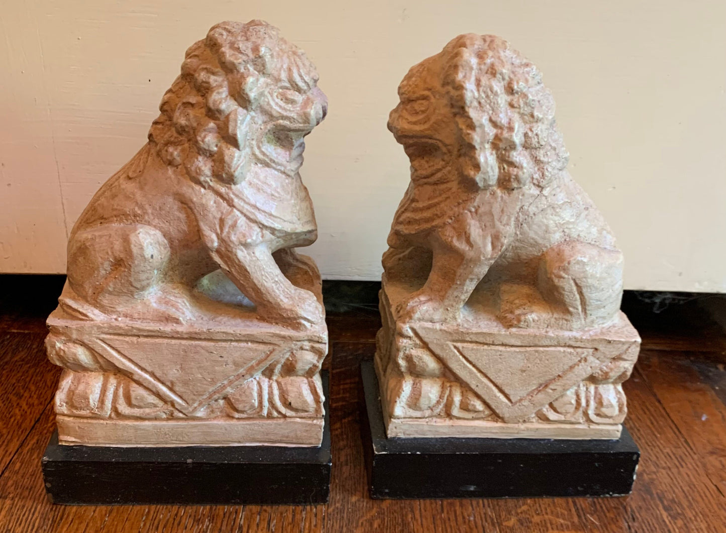 Vintage Composite Foo Dogs, Set of 2