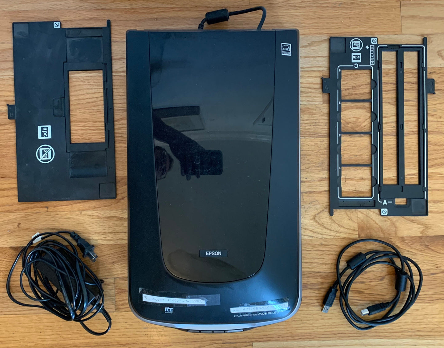 Epson Perfection V500 Photo Scanner 3261A