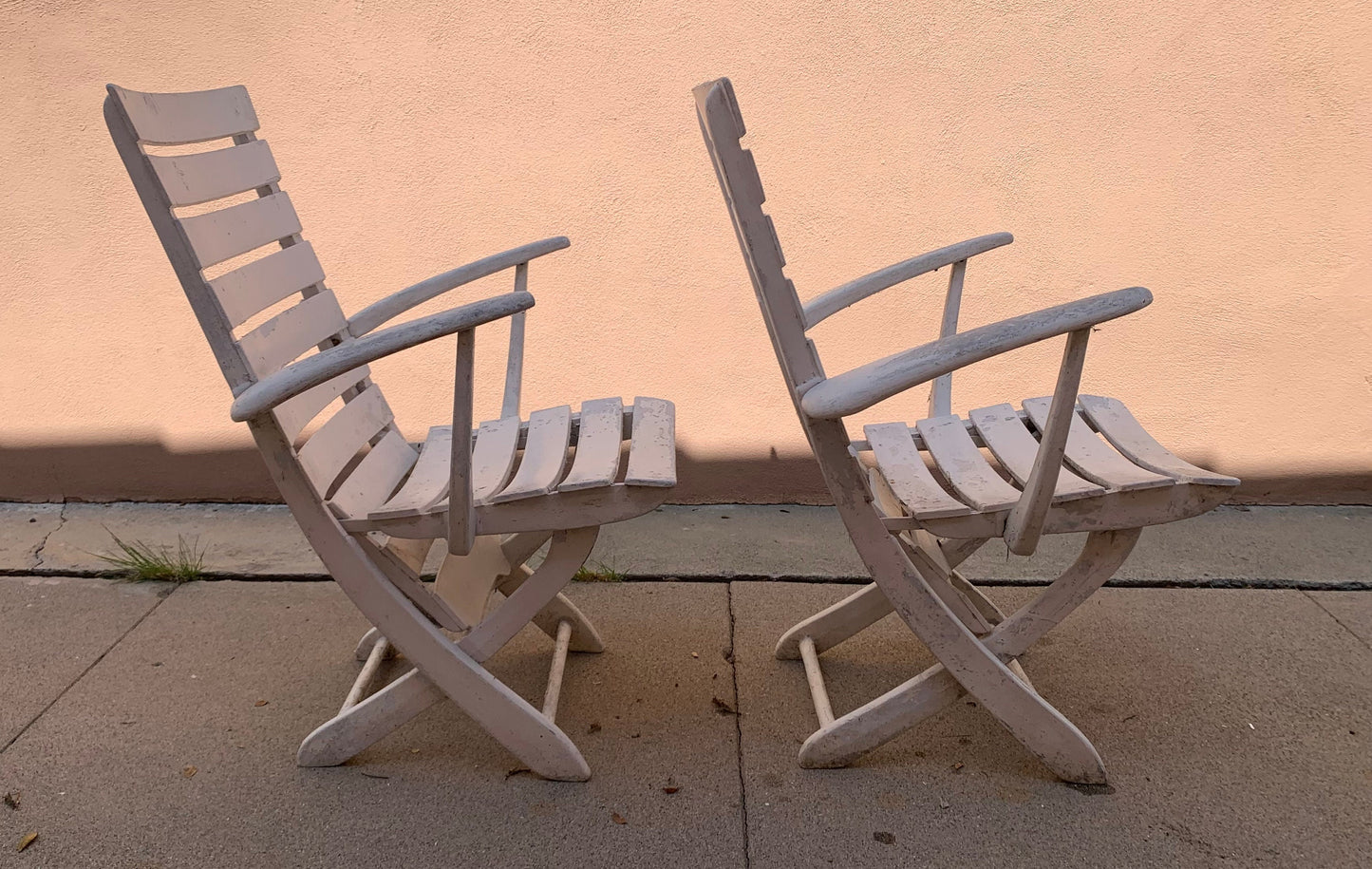 French resin deck chairs, set of 2