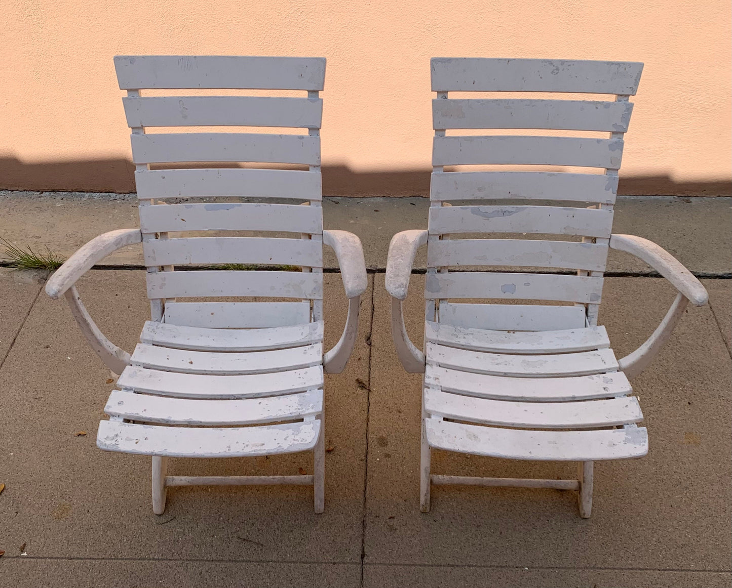 French resin deck chairs, set of 2